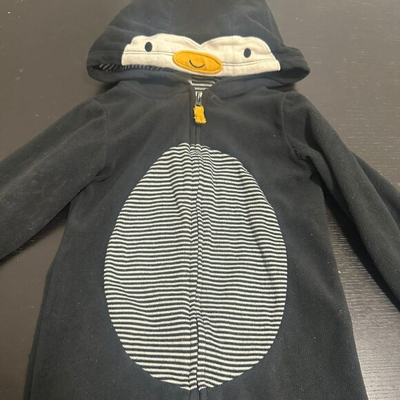 Adorable Penguins Onesie - Size 24 Months - Picture 1 of 4